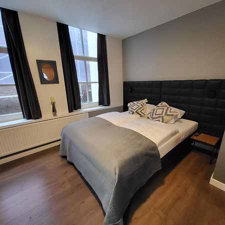 Hotel Broer & Zus Хага Екстериор снимка