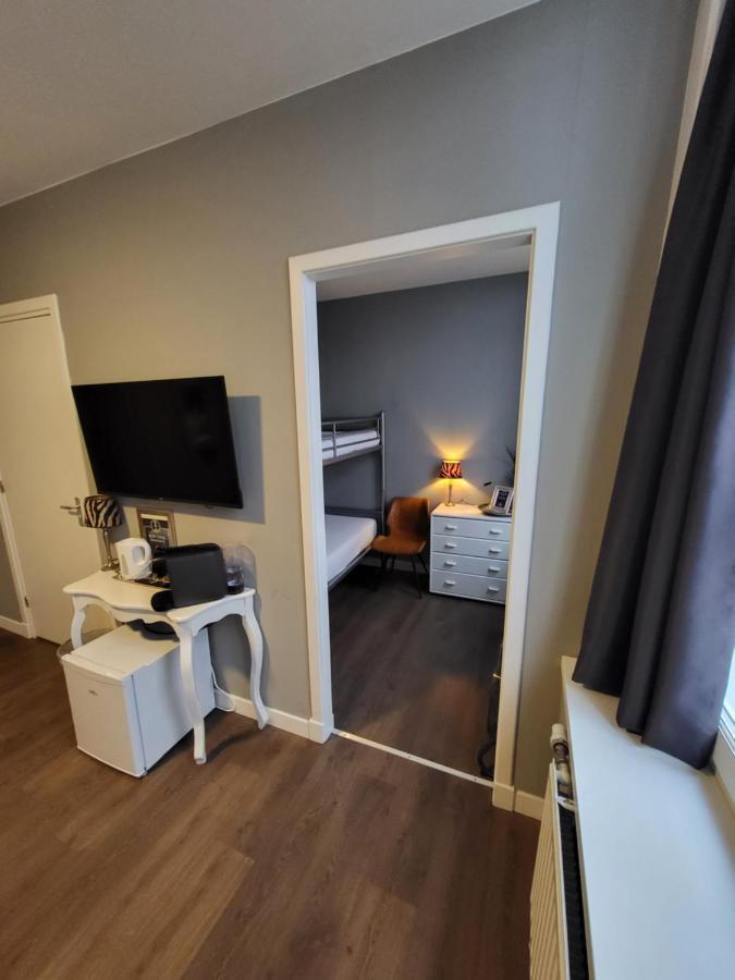 Hotel Broer & Zus Хага Екстериор снимка